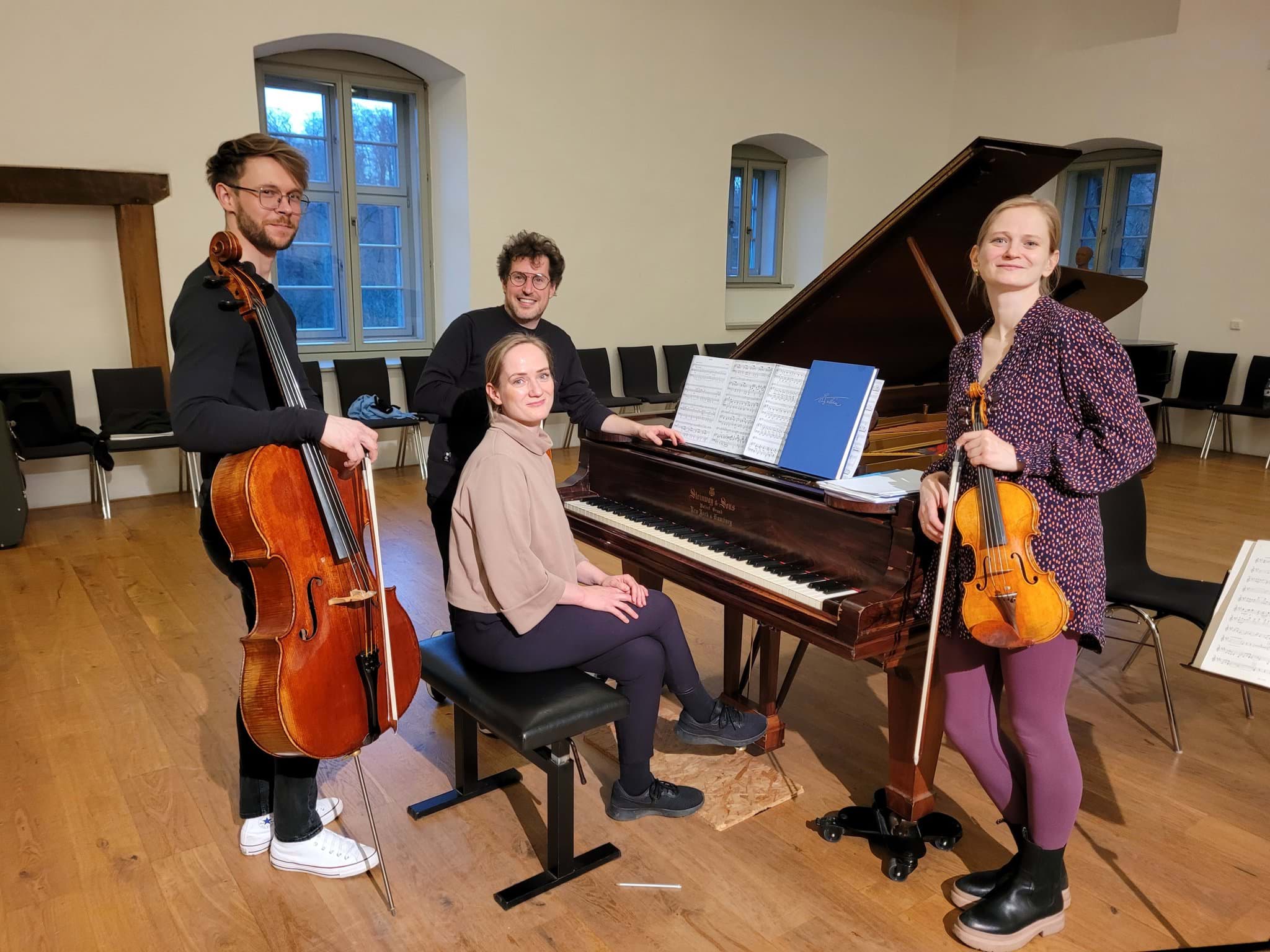 Theodor Sink, Xandi van Dijk, Kärt Ruubel, Triin Ruubel