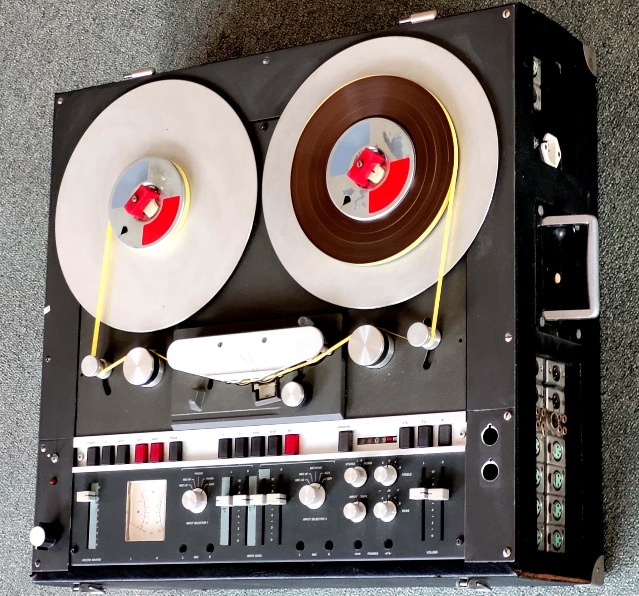 Revox A700 seitlich